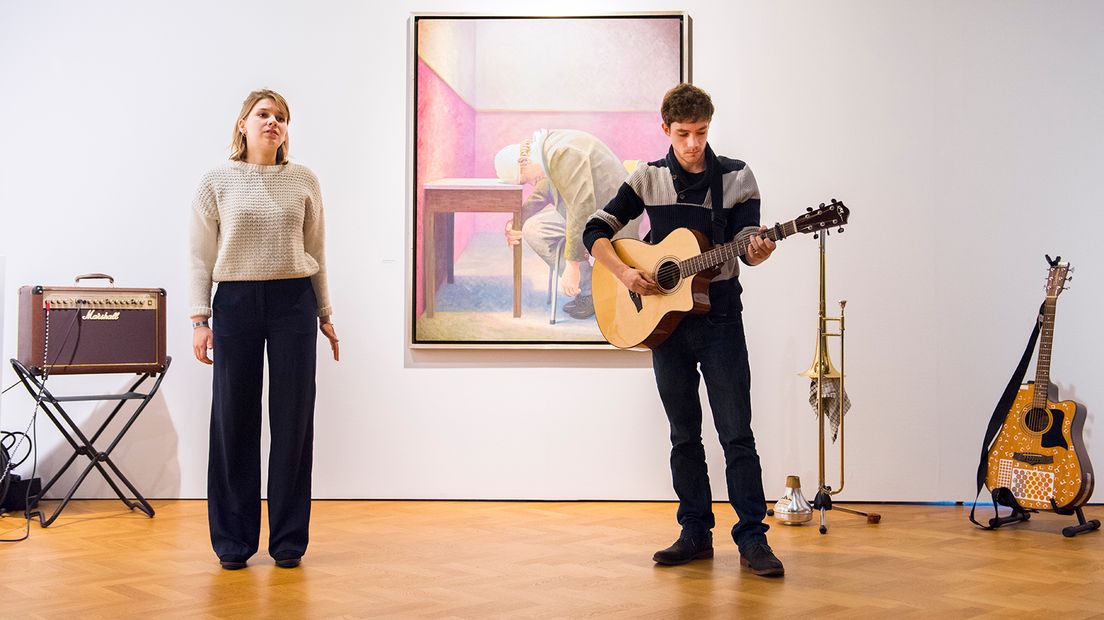 Het Drents Museum deed in 2016 al mee aan Art Rocks. Hier een optreden voor een van de schilderijen in het museum (Rechten: Art Rocks/Kim Balster)