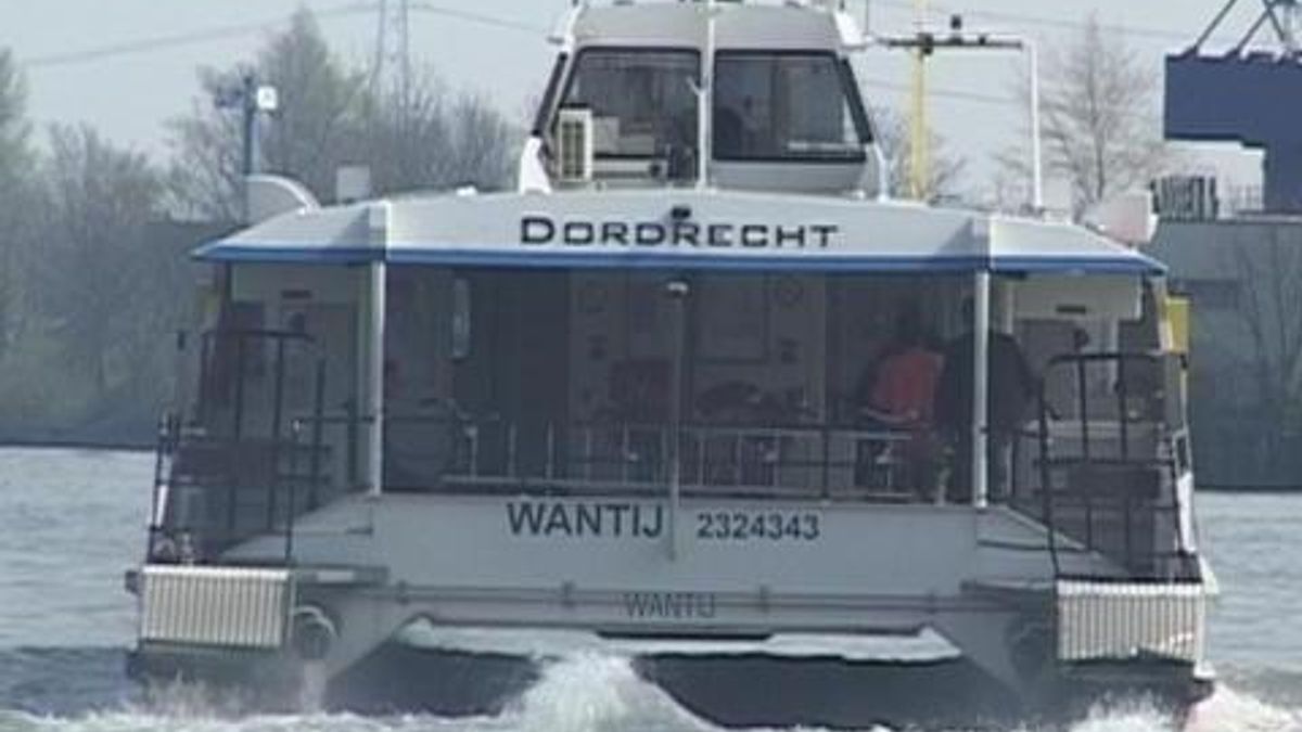 Waterbus tussen Rotterdam en Dordt blijft voorlopig varen - Rijnmond