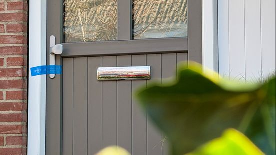 Moeder en zoon vluchtten onder het bloed naar buren: 18 jaar cel voor vader Home
