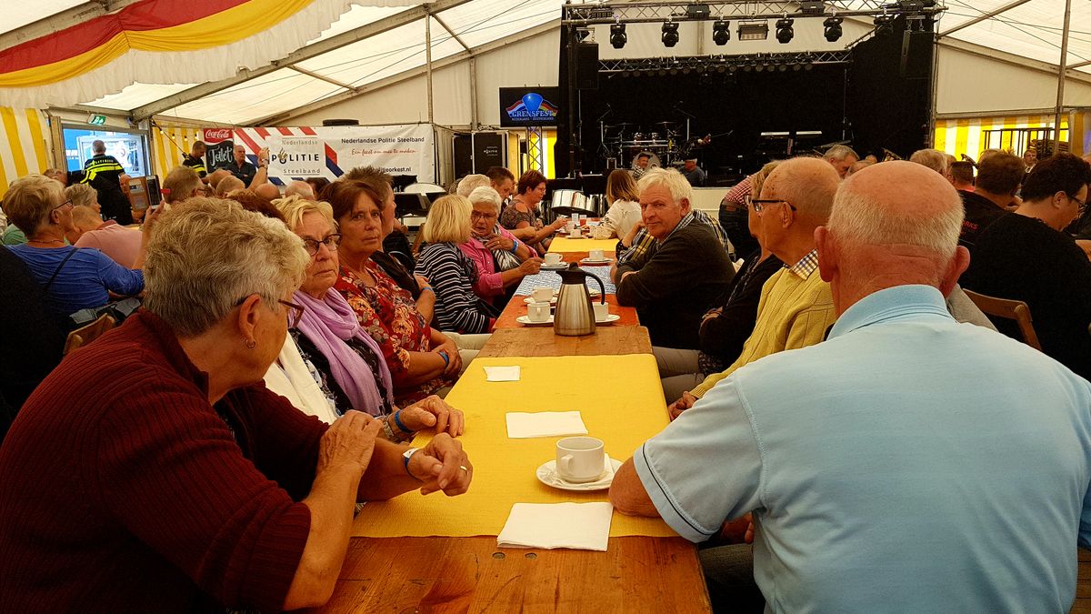 Currywurst en frikandel bij Das Grensfest Barger-Compascuum