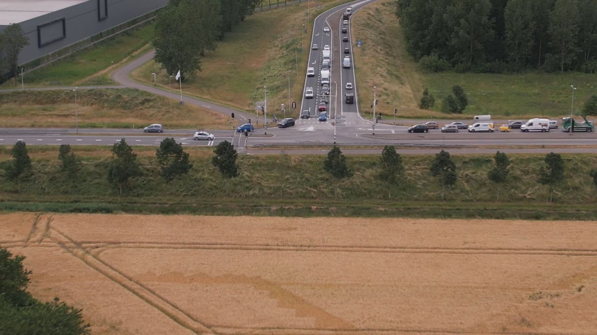 De A15 bij Bemmel kan worden doorgetrokken naar de A12.