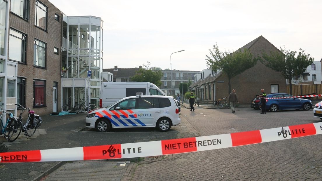 Politielint bij woning dode man Vlissingen