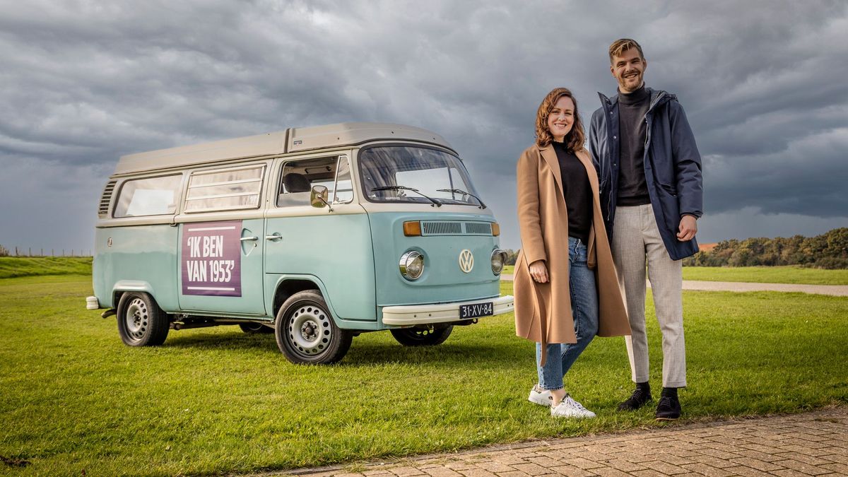 De 'Ik ben van 1953-bus' wacht vandaag in Kortgene op jouw herinneringen aan de Ramp