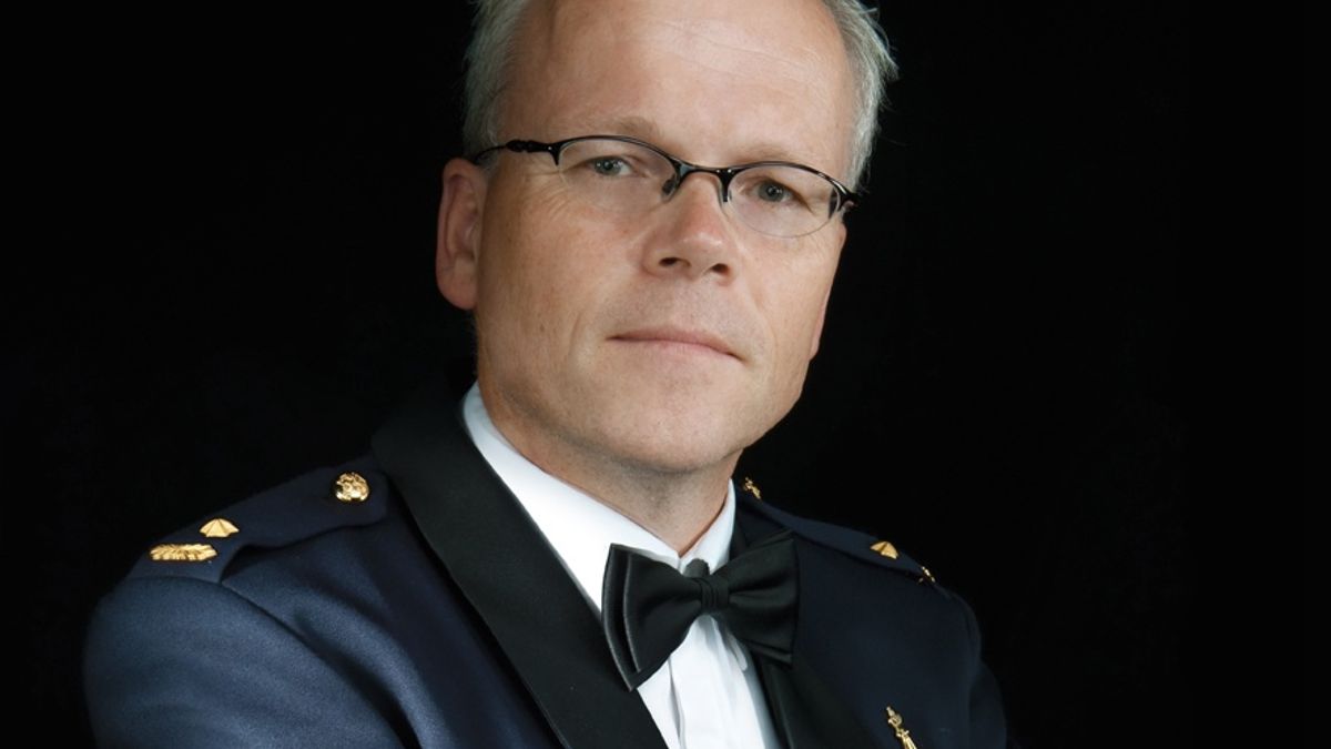 Nieuwe dirigent voor Johan Willem Friso Kapel - RTV Drenthe