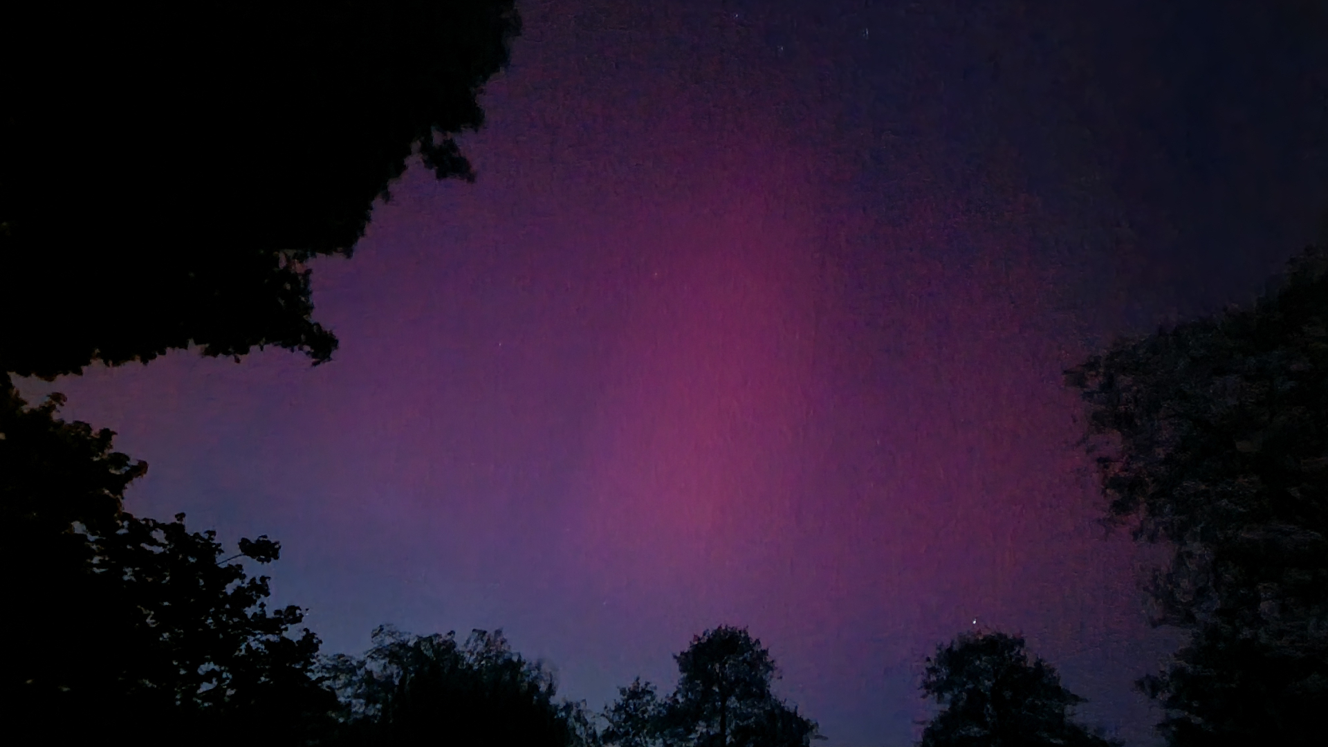 Vanavond kans op Noorderlicht, vooral in het midden en zuidwesten van het land