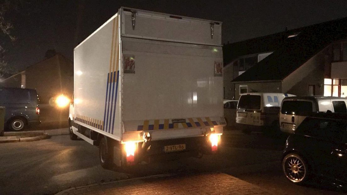 Hennepkwekerij in woning in Almelo