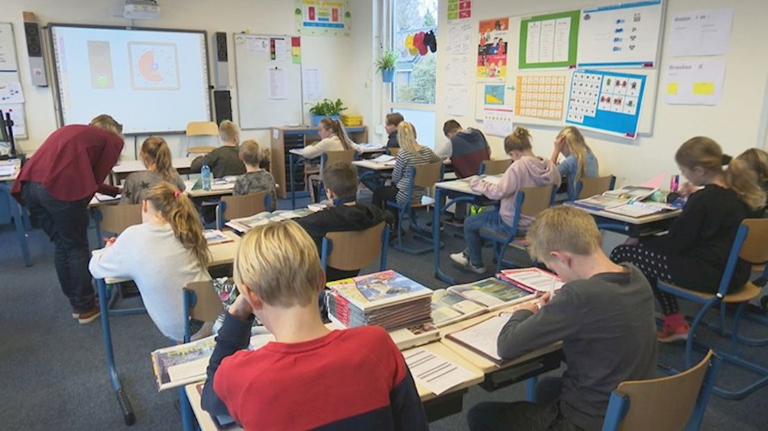 Leerlingen basisschool in de klas