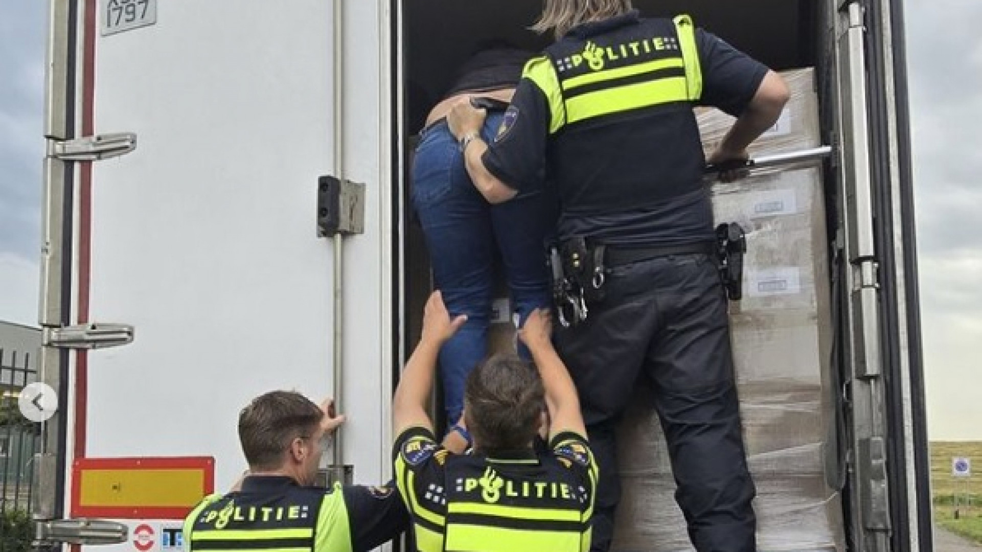 Onderbuikgevoel Klopt: Kinderen Stiekem In Trailer, Willen Vluchten Met ...