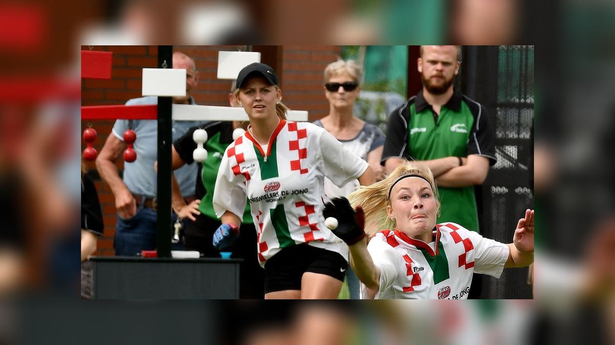 Afdeling Wommels wint NK dames, zilveren wimpel voor Sjanet Wijnia