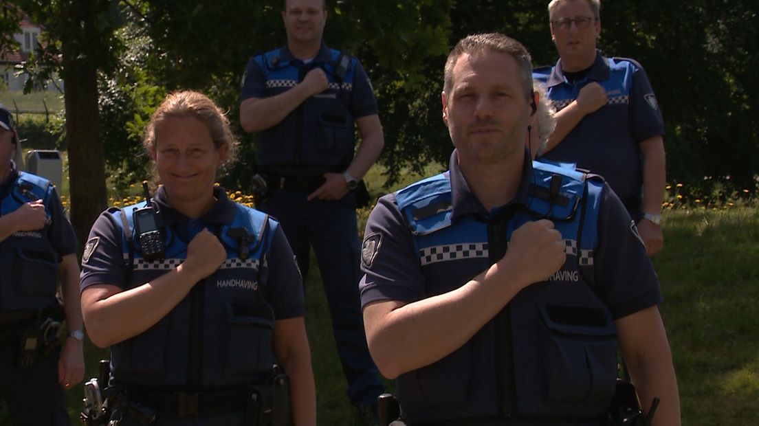 De brandweer heeft in de nacht van donderdag op vrijdag vier keer moeten uitrukken vanwege branden in natuurgebied de Veluwe. De oorzaak is onbekend, maar een woordvoerder van de Veiligheidsregio sluit niet uit dat ze zijn veroorzaakt door aanhoudende droogte.