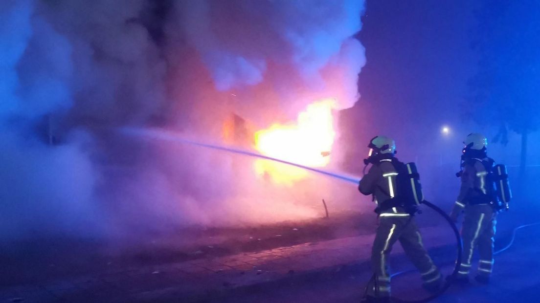 De school brandde voor een groot deel uit (Rechten: Persbureau Meter)