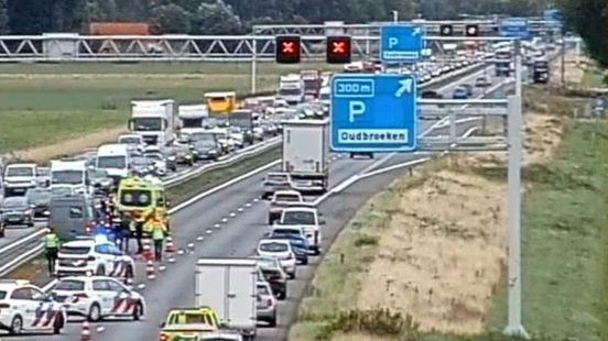 Enorme files op A12 na ongeluk. Enorme files op A12 na ongeluk.