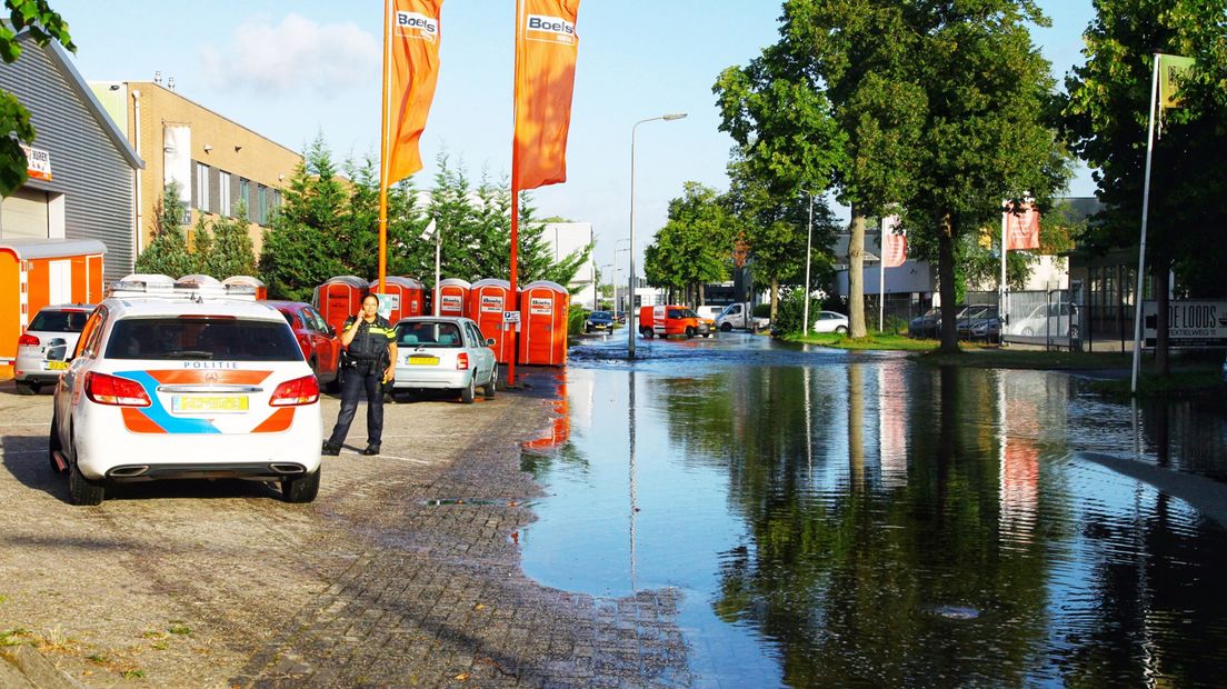 Het lek werd rond 08.15 gemeld.