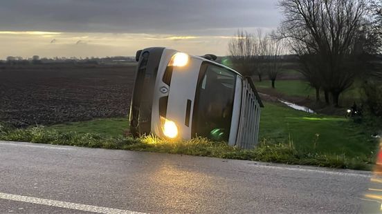 drugs in auto gevonden • vertraging na ongeluk op de A58. drugs in auto gevonden • vertraging na ongeluk op de A58.