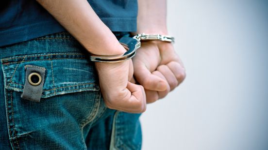 Drugscrimineel die ontsnapte bij ziekenhuisbezoek en vervolgens verdween is weer opgepakt Home