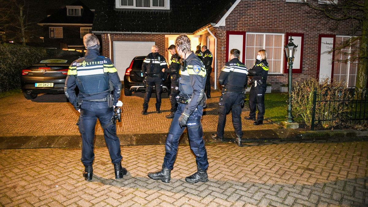 Vrouw (71) gewond bij steekpartij in Koudekerk aan den Rijn, ook verdachte (66) naar ziekenhuis