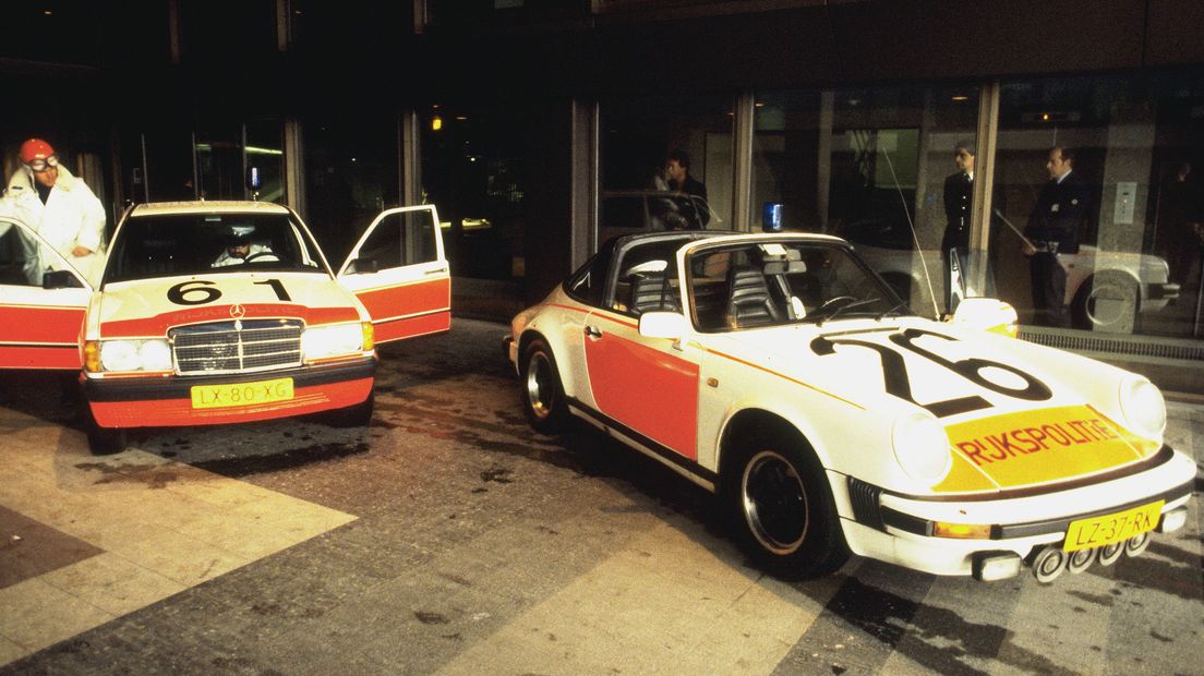 Een Porsche van de Rijkspolitie in de jaren '80 (Rechten: ANP / Hans Steinmeier)