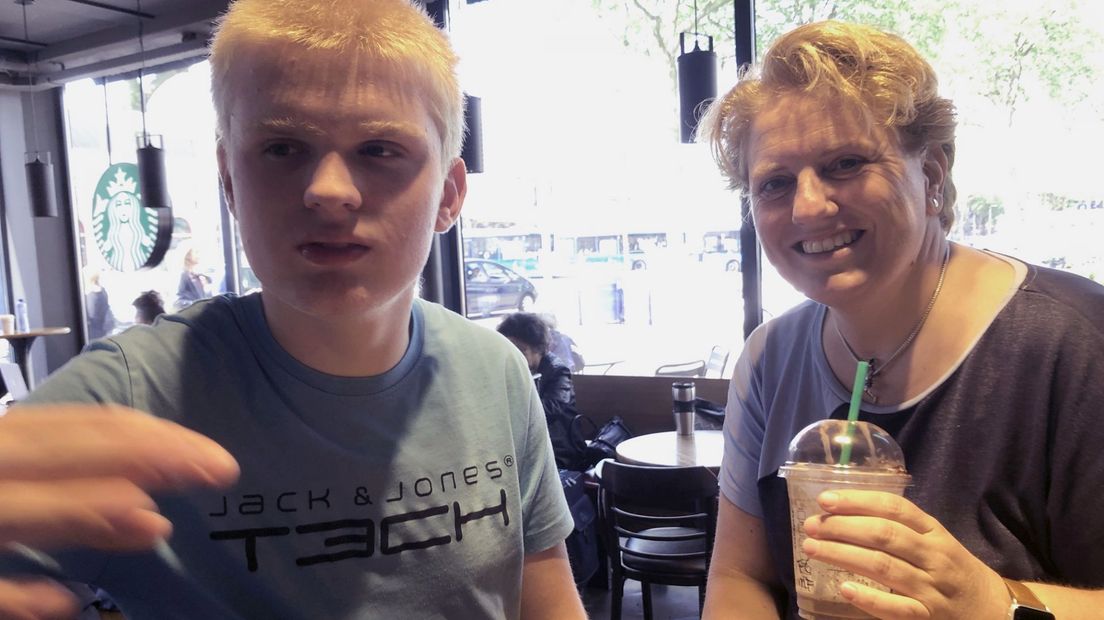 Miranda van Dijk met zoon Marijn