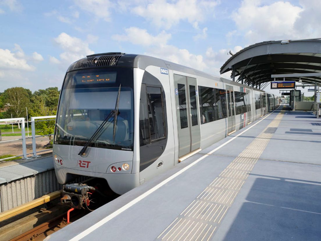 De metro van de Hoekse Lijn