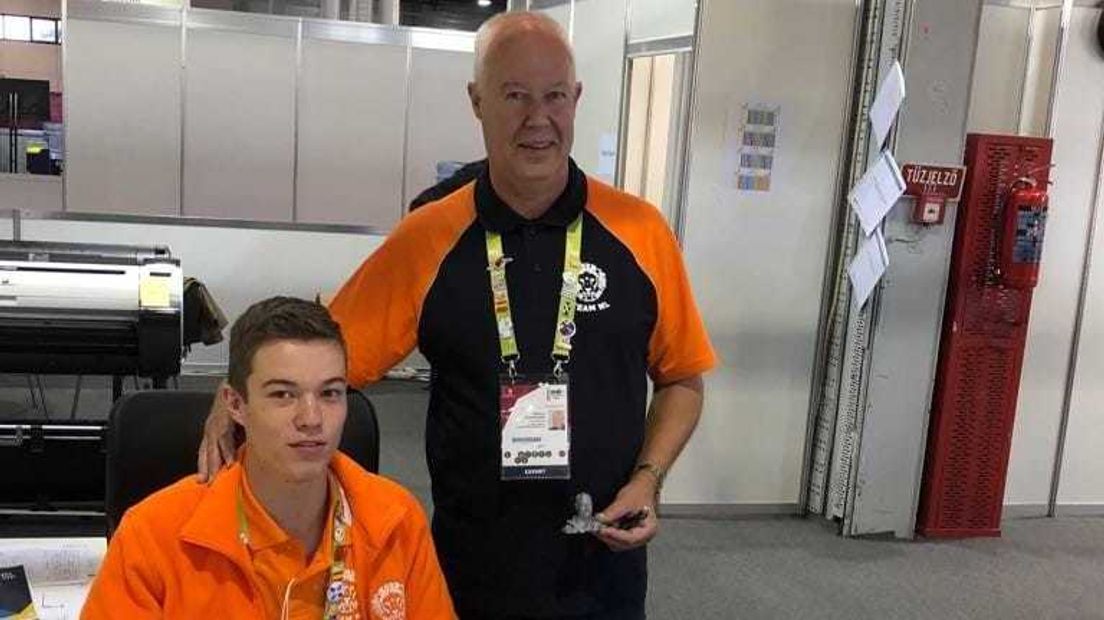 Ike Vermeulen met zijn coach Ronald Schroevers.