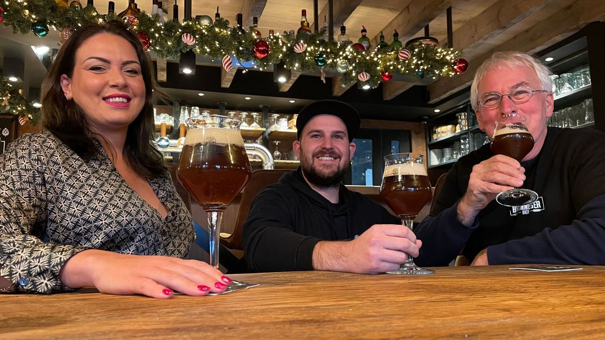 Bronneger bier wordt onder kameraden gebrouwen