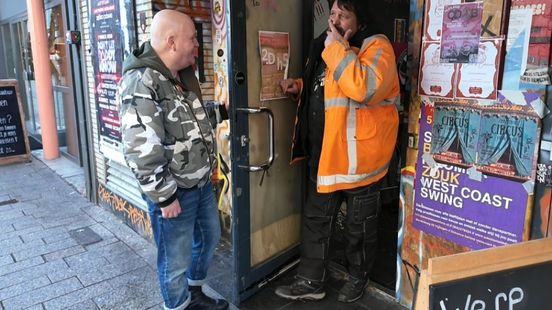 Mikey rijdt met zijn canta door Nijmegen om daklozen te helpen