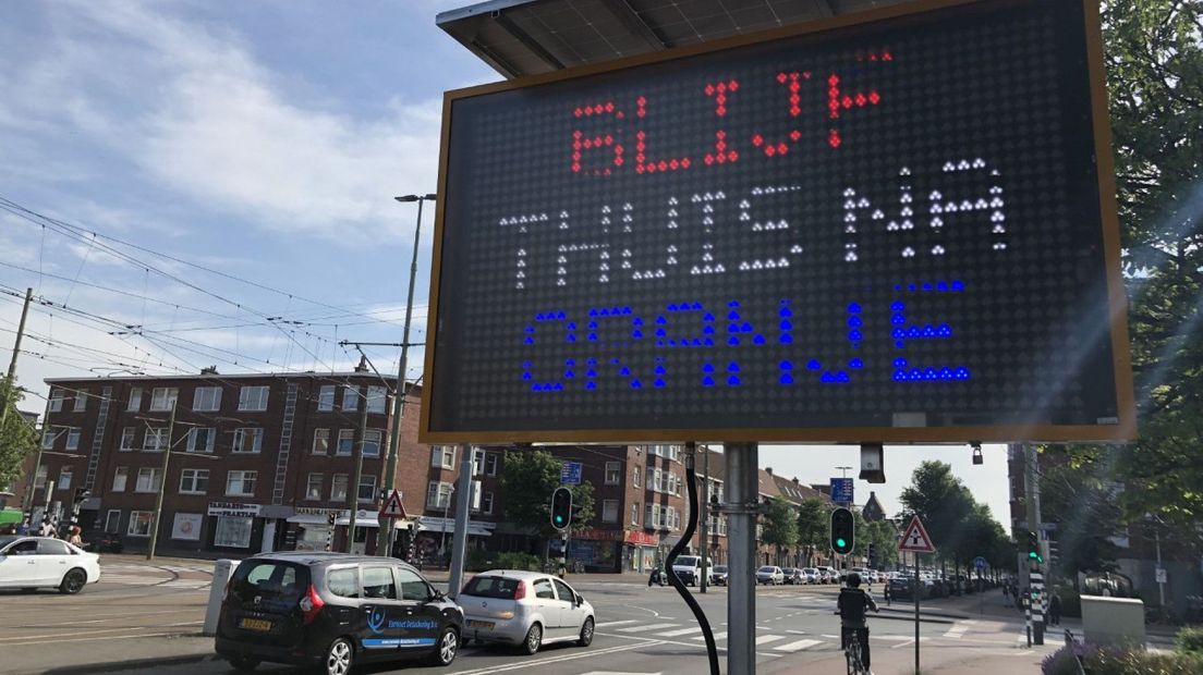 Matrixbord bij Jonckbloetplein  in Den Haag