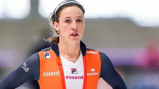 Suzanne Schulting valt tijdens trainingsrondje op olympisch ijs - Omrop Fryslân