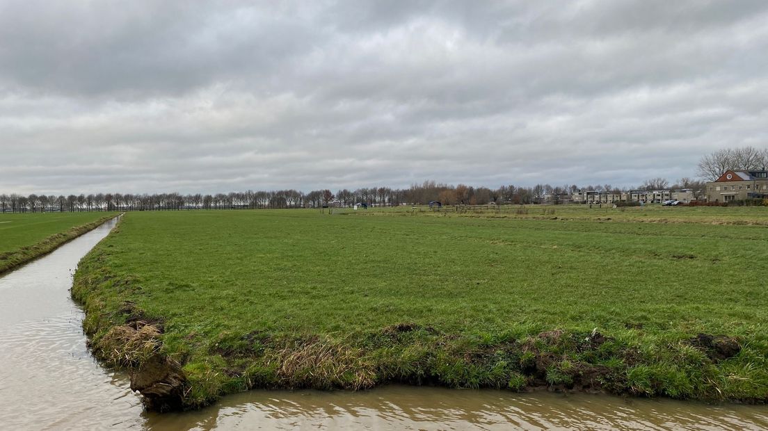 Het perceel aan de noordkant van de Parallelweg in Leerdam