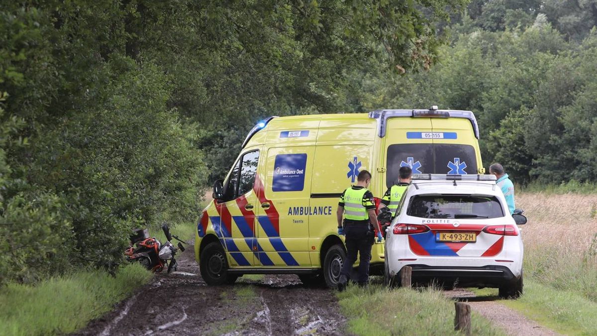112 Nieuws: motorrijder gewond in Rossum