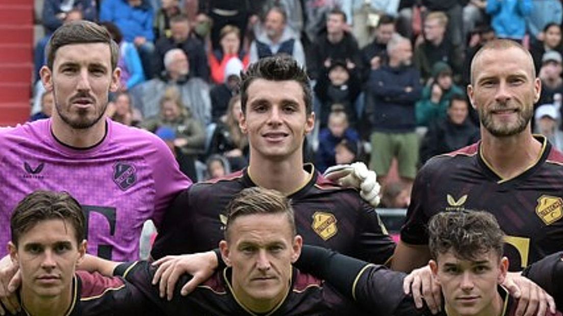 Tasos Douvikas en zijn ploeggenoten