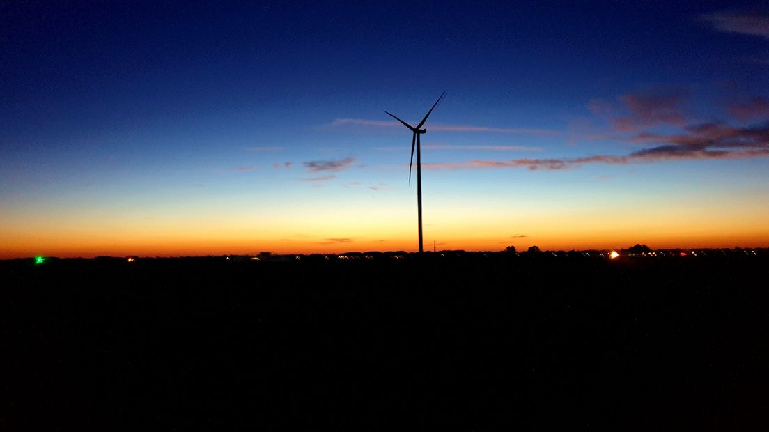 De eerste windmolen van windpark Drentse Monden Oostermoer bij 1e Exloërmond
(Rechten: Steven Stegen / RTV Drenthe)