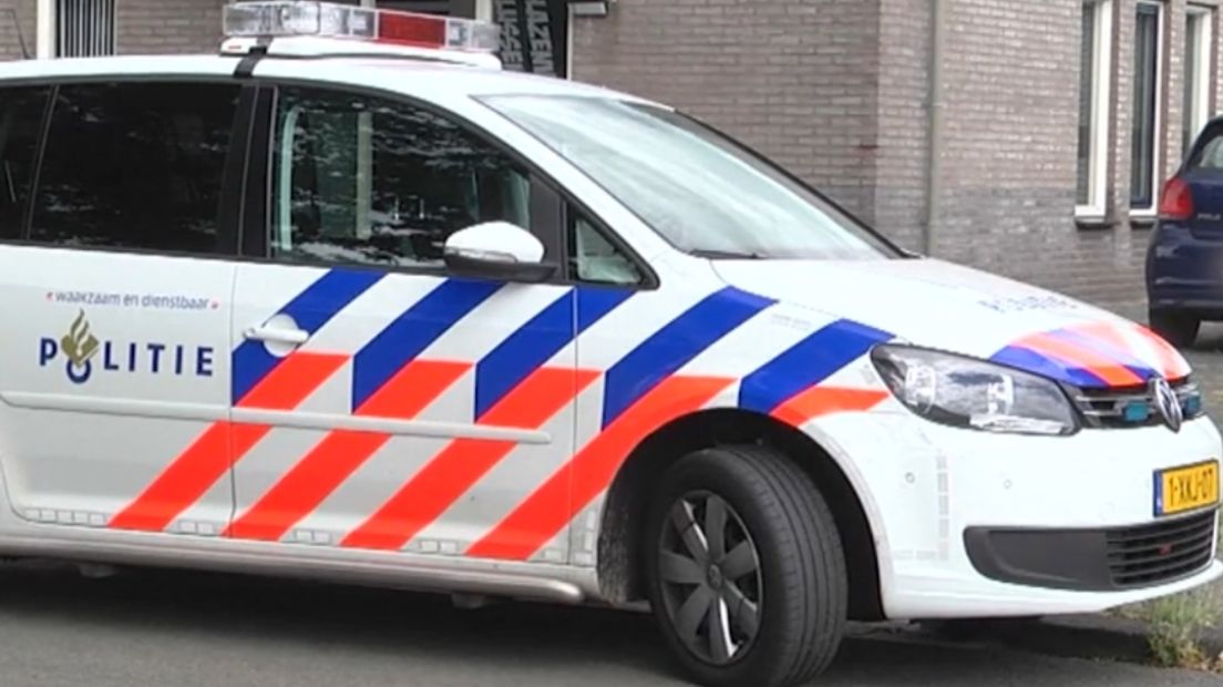 De politie pakte vijf verdachten op na de woningoverval (Rechten: RTV Drenthe)