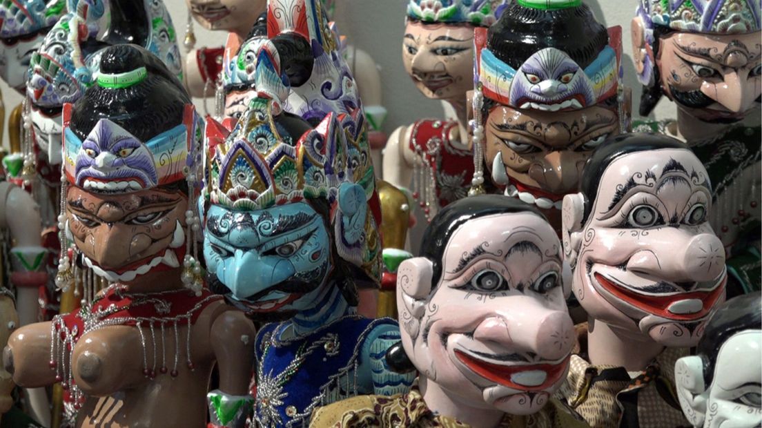 Indonesische poppen op de Tong Tong Fair 