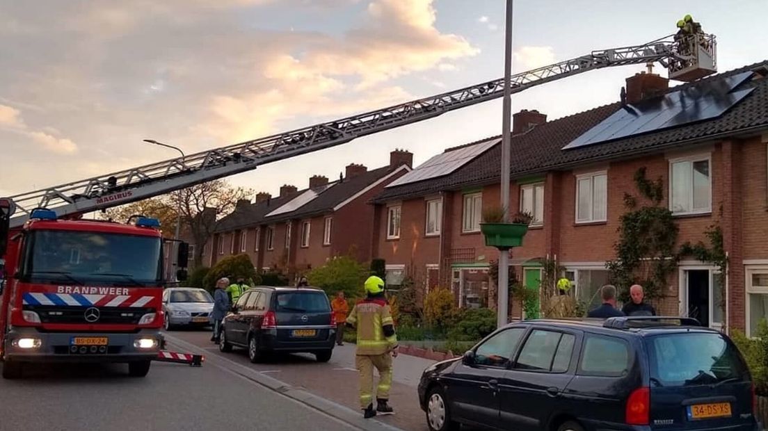 Brandweer rukt uit voor brandend vogelnest in Middelburg 2