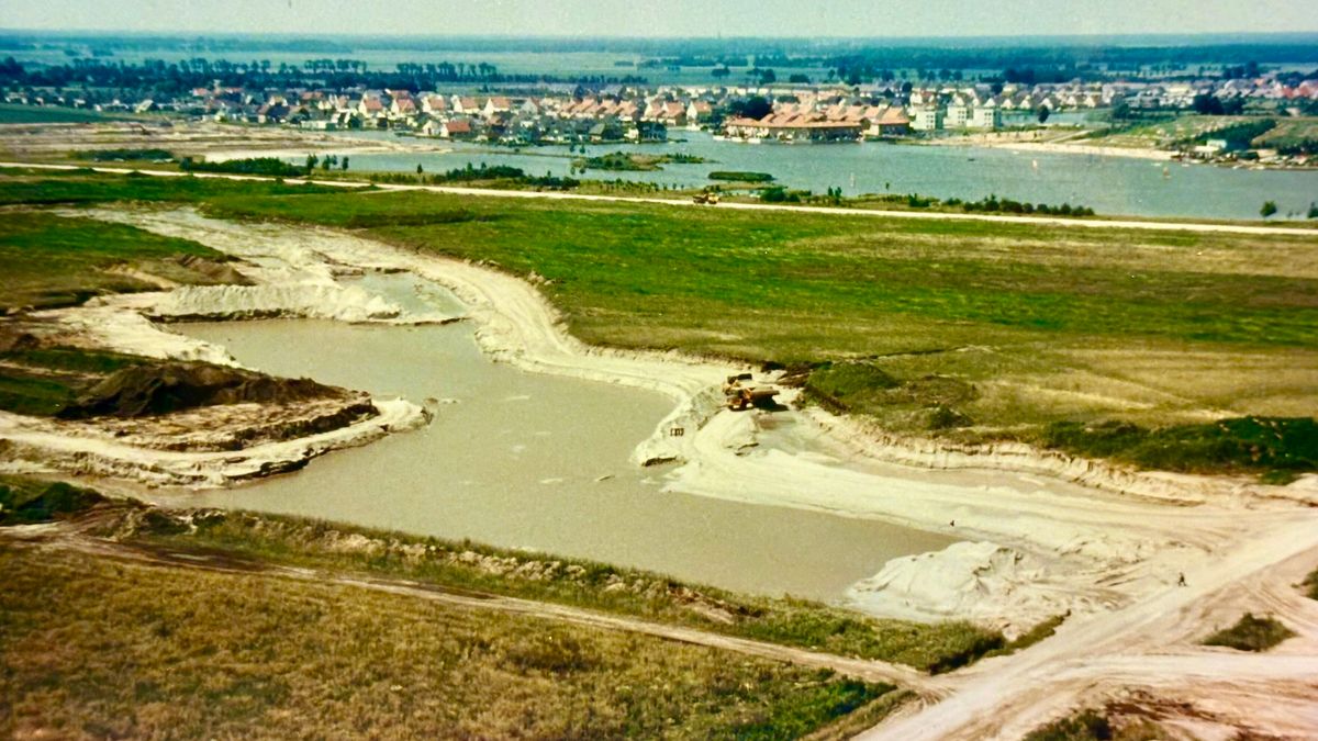 Zeilmeer, bootsafari en financiële affaires: geschiedenis Rietplas leest als jongensboek