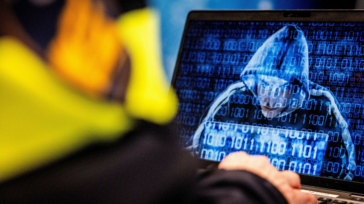 Vier verdachten voor de rechter voor oplichting vanuit vakantiehuis Gasselternijveen