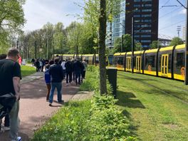 Utrechters weten Galgenwaard massaal te vinden met de Uithoflijn: 'Eindelijk rijdt ie ook voor ons'