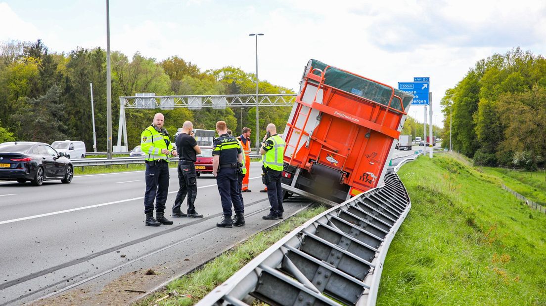 Het incident gebeurde op de A50 tussen knooppunt Beekbergen en de afrit Loenen.