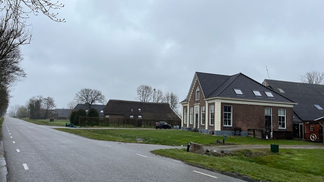 Scheefstaande boerderij