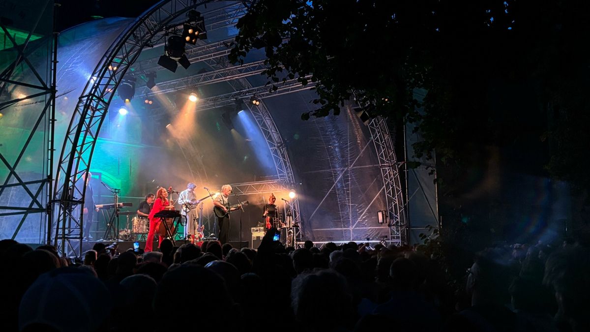 Jett Rebel en Ellen ten Damme naar Middelburg voor Abdij Zomeravonden