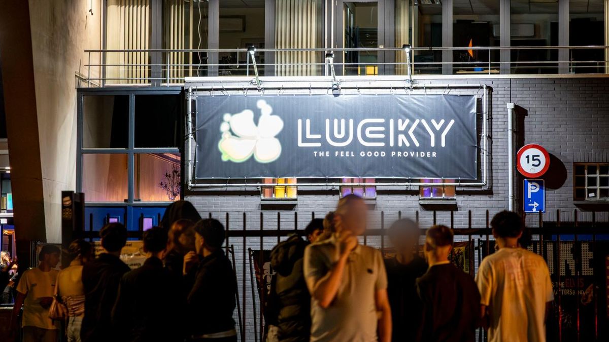 Eigenaar Lucky geschokt: ‘Waarom neem je een wapen mee tijdens het uitgaan?’