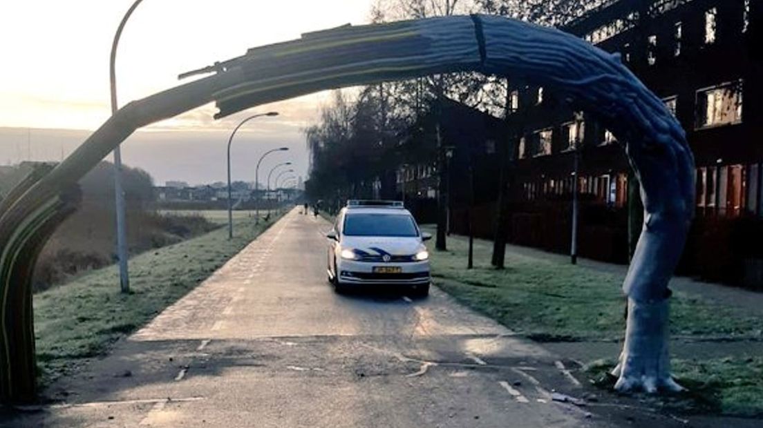 De wijkagent kwam vanmorgen kijken bij De Boog