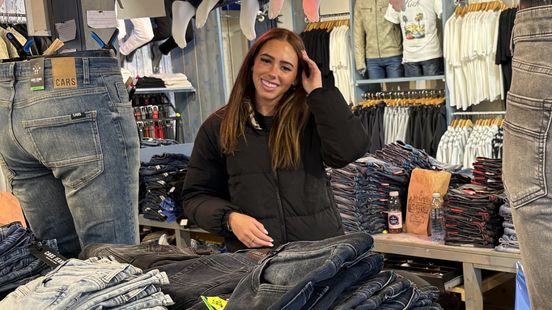 Op De Haagse Markt: 'Op mijn vijftiende vond ik het allemaal een beetje eng' Home
