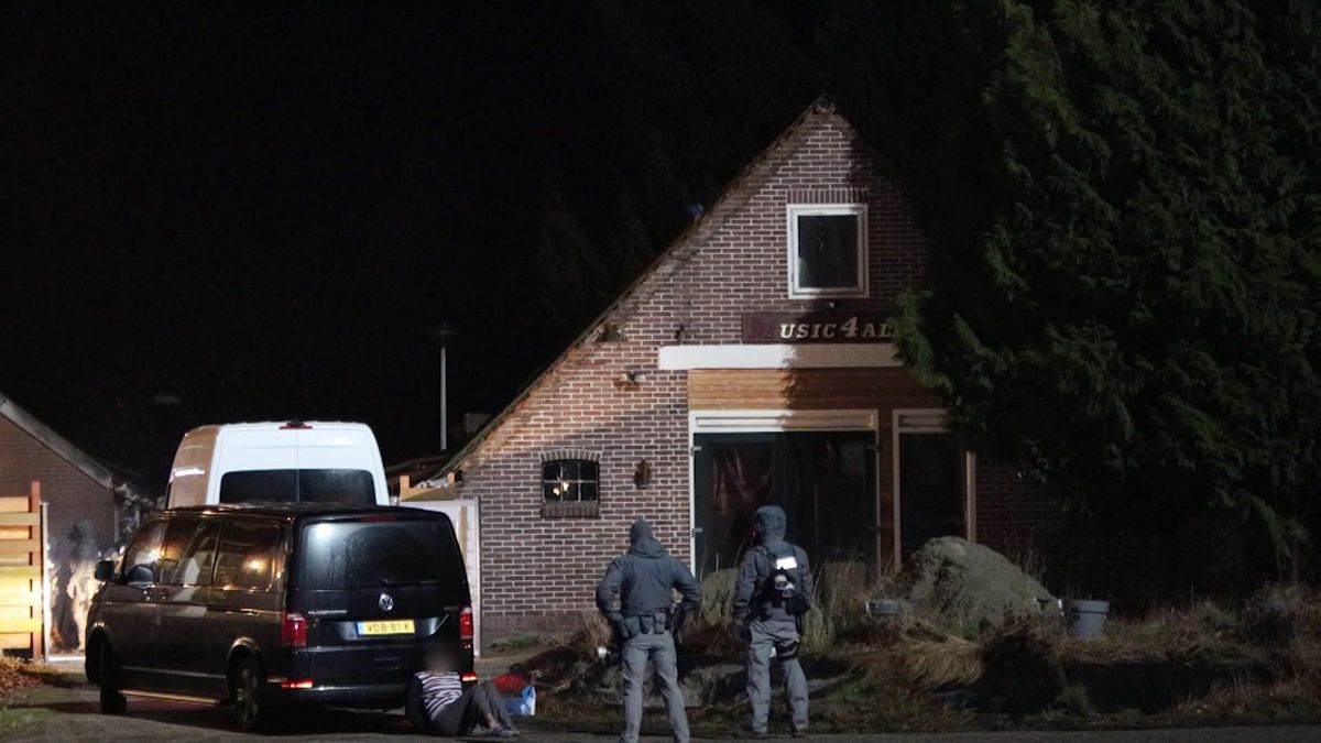 Vijf aanhoudingen bij drugslab Stieltjeskanaal