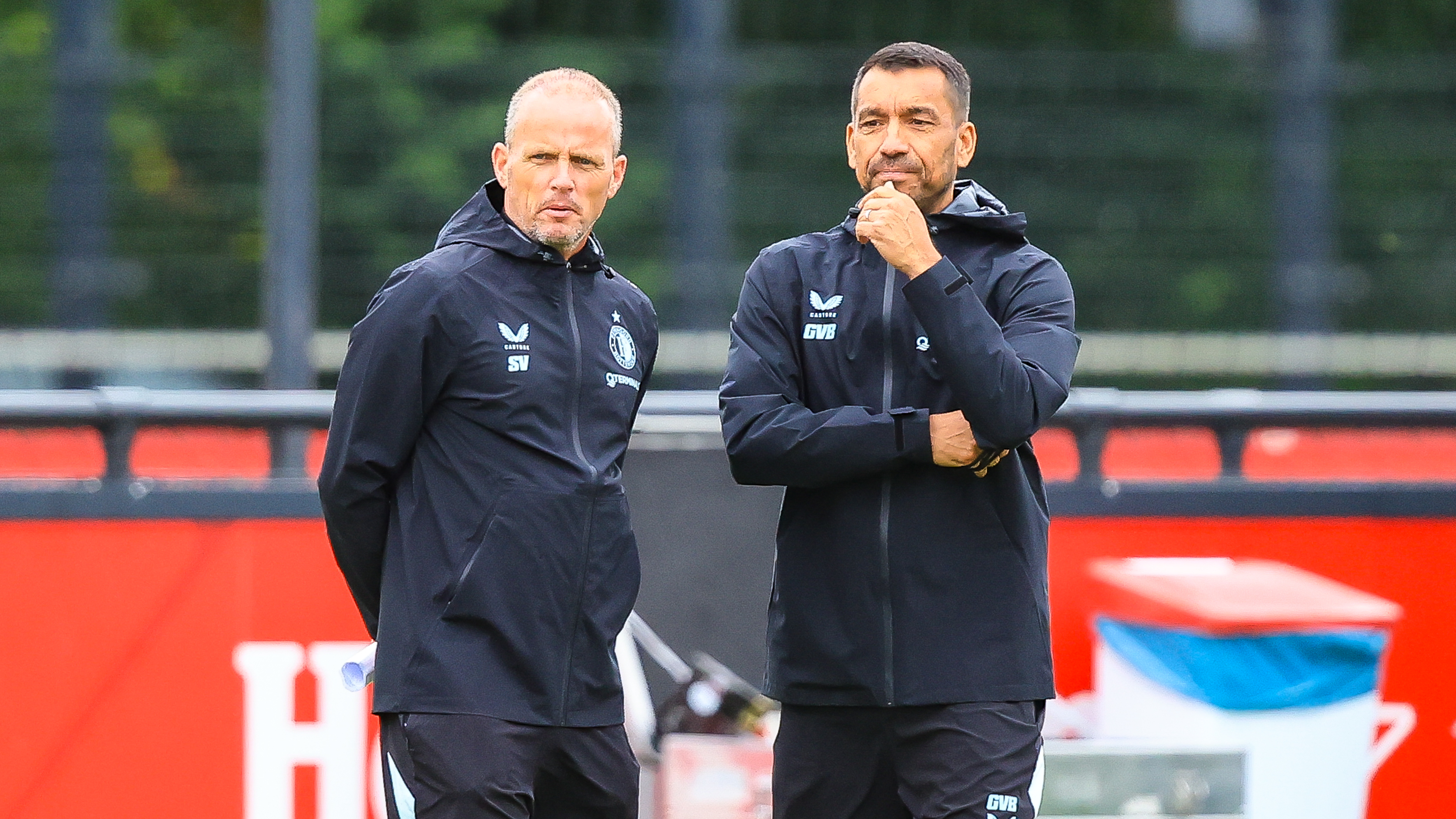Sipke Hulshoff en Giovanni van Bronckhorst op de training van Feyenoord