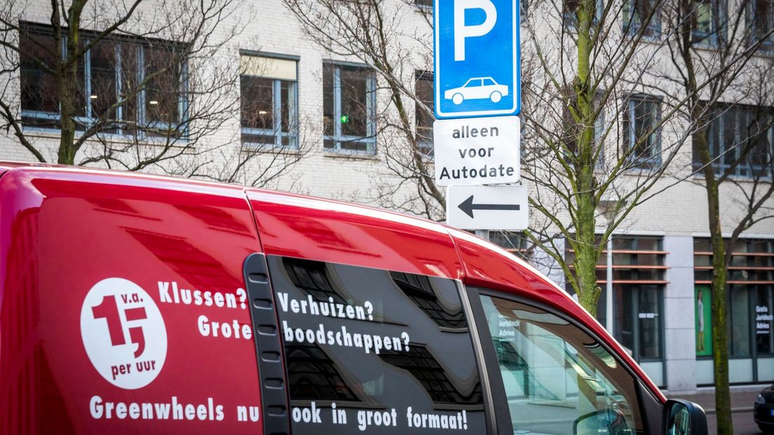 Greenwheels is een van de aanbieders van deelauto's in Nederland (Rechten: ANP XTRA/LEX VAN LIESHOUT)