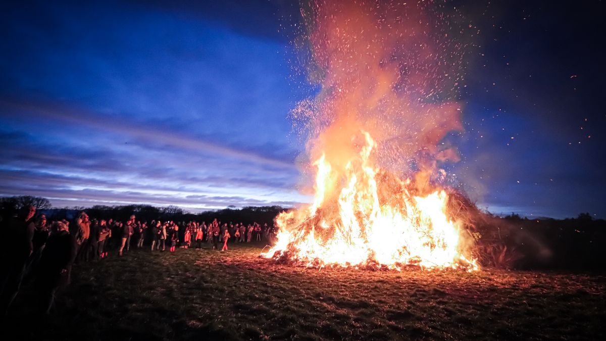 Hier vind je dit weekend paasvuren in Drenthe