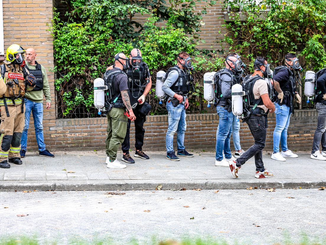 In het huis zouden een moeder en drie kinderen wonen.