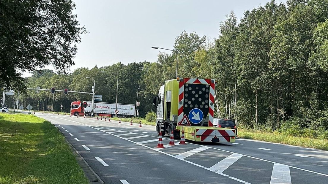 N35 afgesloten na ongeval, verkeer wordt bij Wierden omgeleid